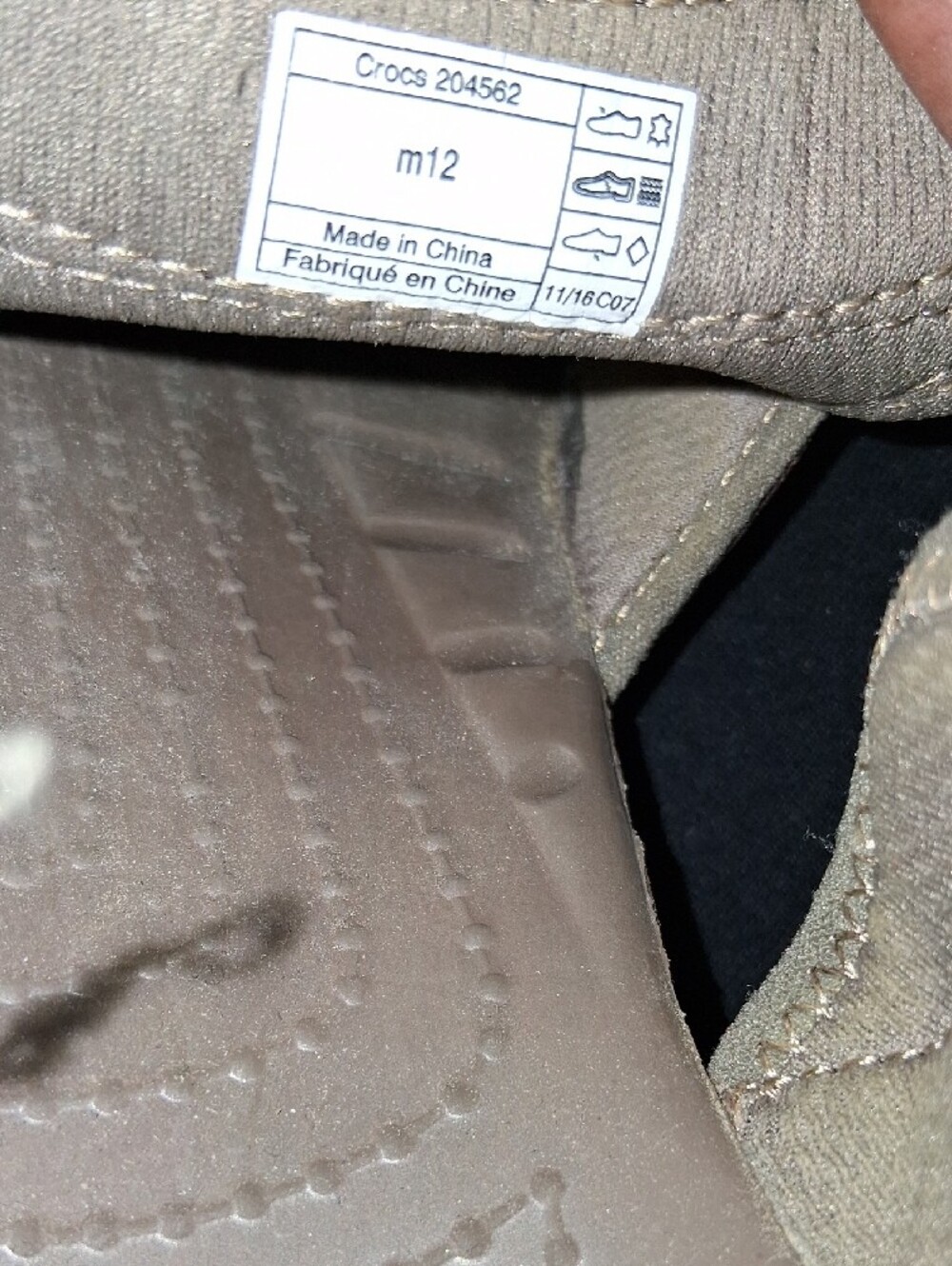 CROCS Brown Closed-Toe Strapped Sandals - Picture 8 of 8